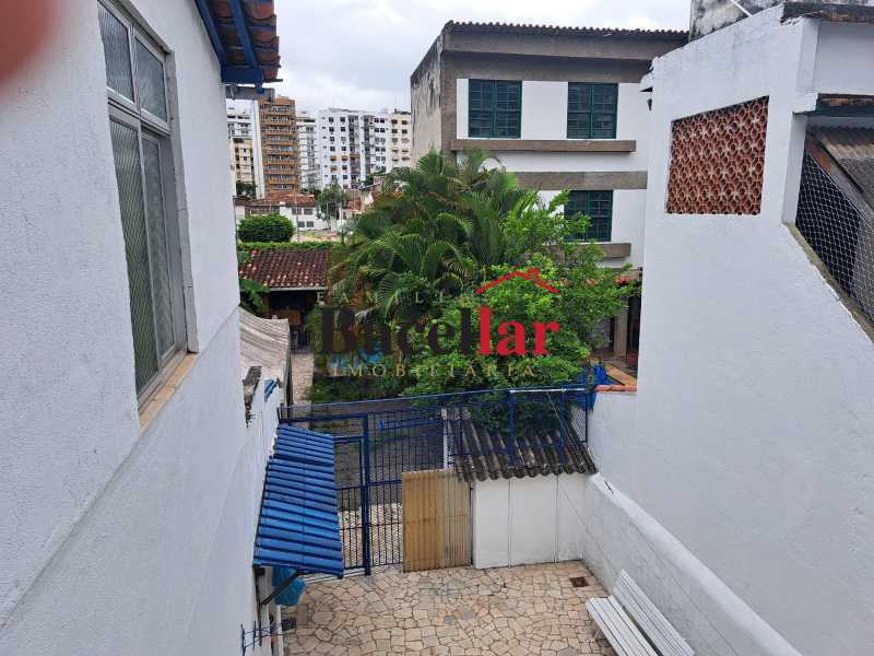 12      Acesso ao jardim - 13