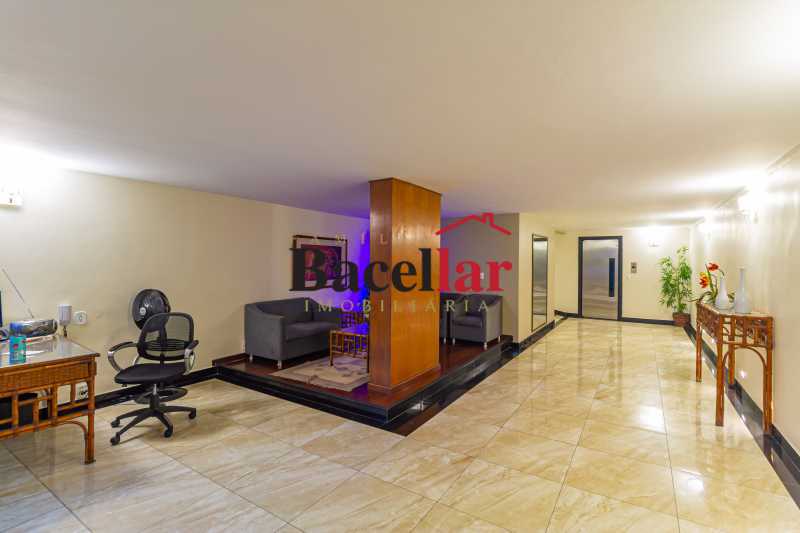 11. Hall de Entrada 3 - 29