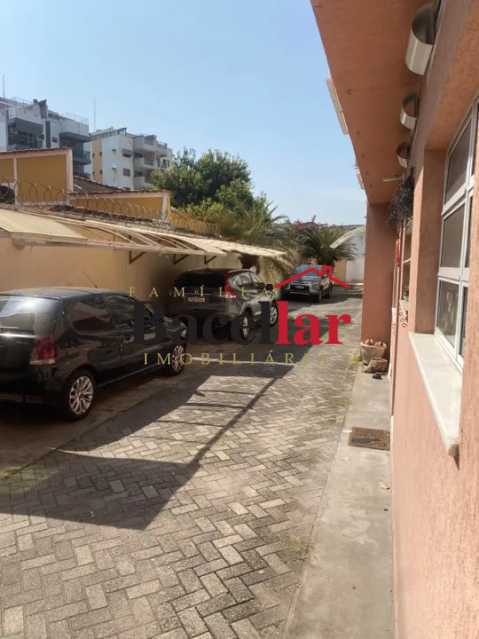 80bfa3b9-1ffd-4ffe-b195-a1ff4a - 13