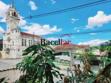 Ótima localização - 4 quartos e duas salas e terraço em local aprazível - MECA40038