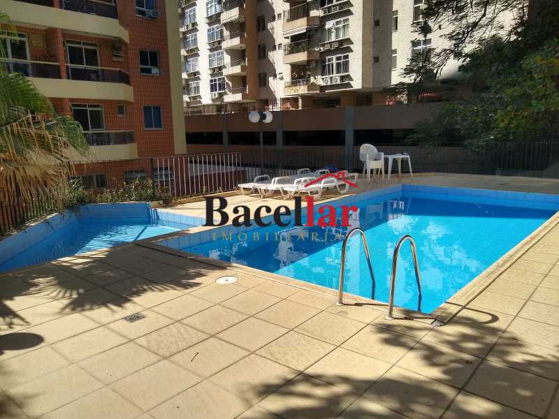 28 PISCINA 1 - 27