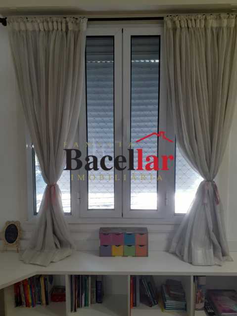 d7a703c9-3c1c-4013-9ac0-5047b0 - 13