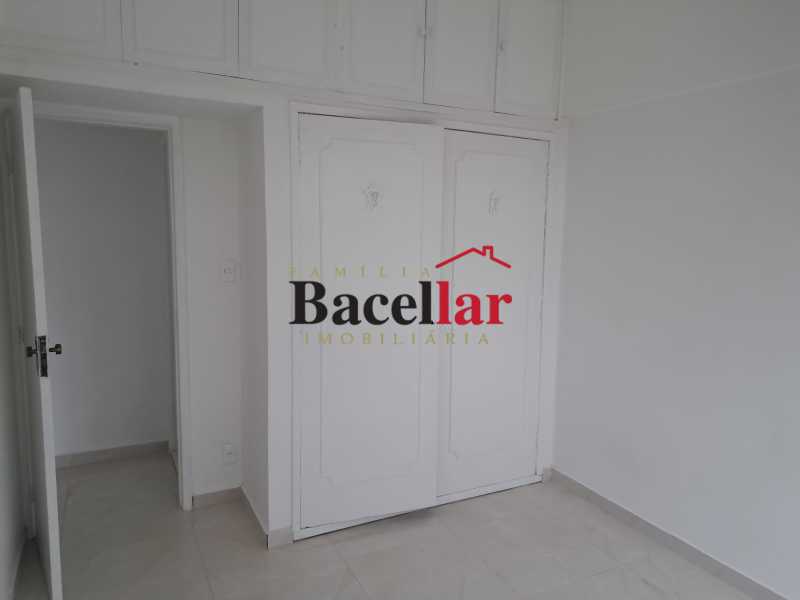 quarto 1com armário - 9