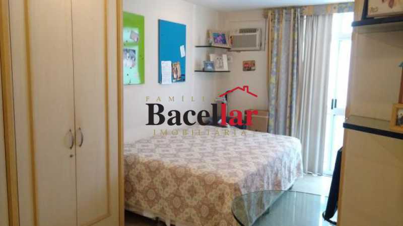 09 QUARTO SUÍTE 3 - 9