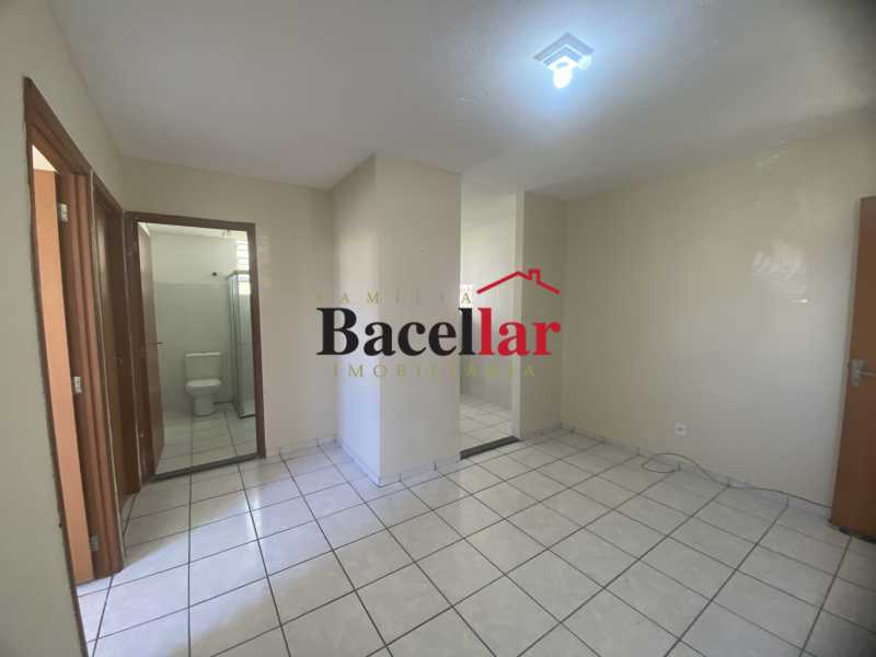 DCCEC142-8BF3-404E-8B97-863156 - 4