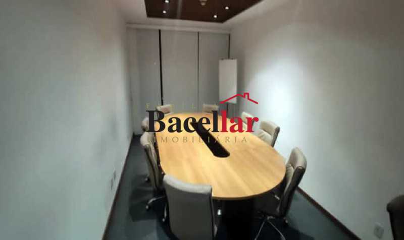 Sala de Reunião para 9 pessoa - 20