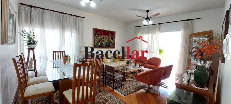 Sala - 9