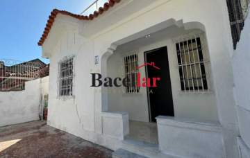 Excelente casa 3 dormitórios amplo terraço toda reformada - MECA30062