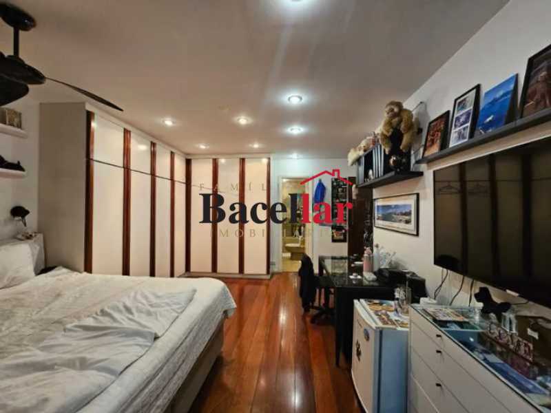 7ab85bcf4afd603d3c16c7d59dea57 - 22