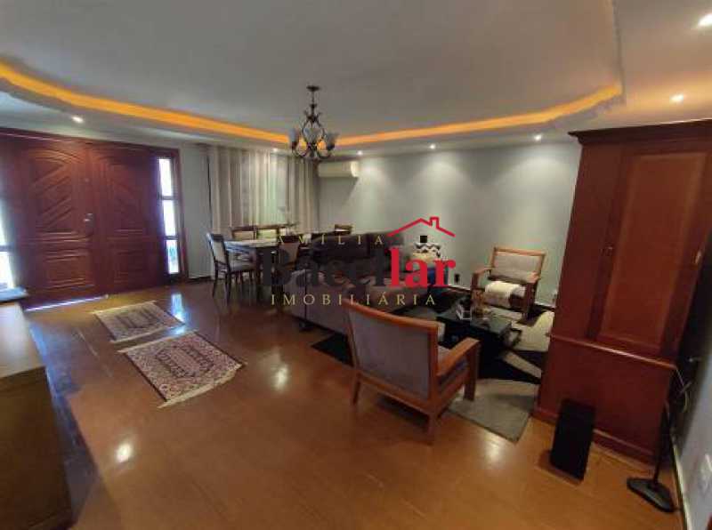 casa-com-4-quartos-a-venda-300 - 9