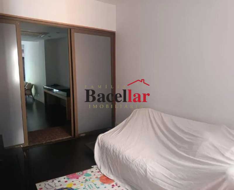 a46cba7e-eee5-4147-89c2-16a5b9 - 24