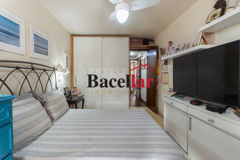 _Quarto  - 8