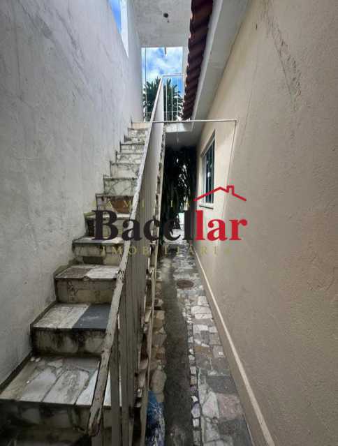 escada ext. - 8
