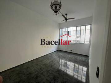 Apartamento 2 quartos com vaga e Metrõ - TIAP27231