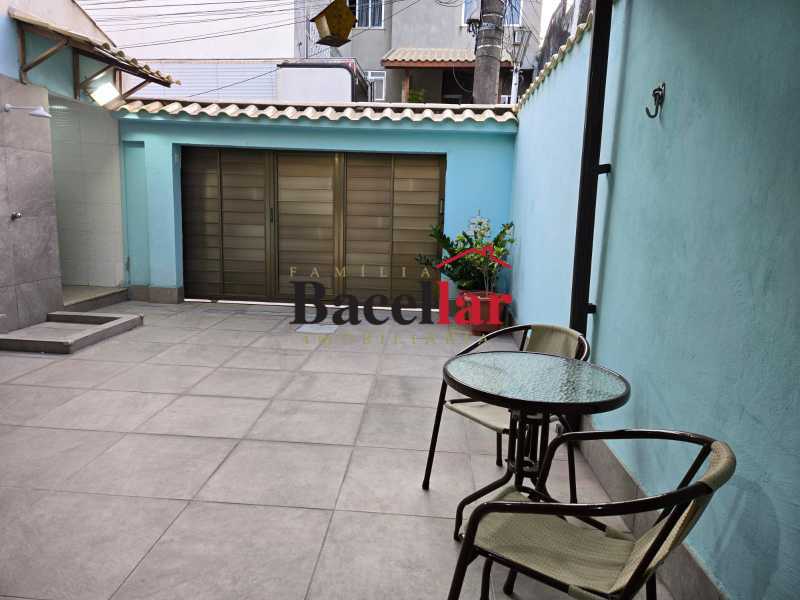 espaço com portão. - 23