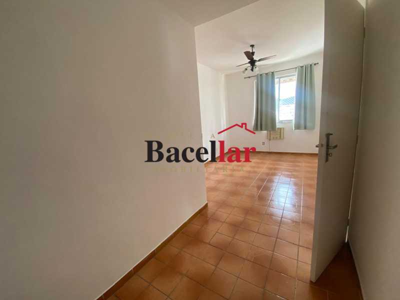 93dccaa1-17a3-404f-ab9a-706272 - 21