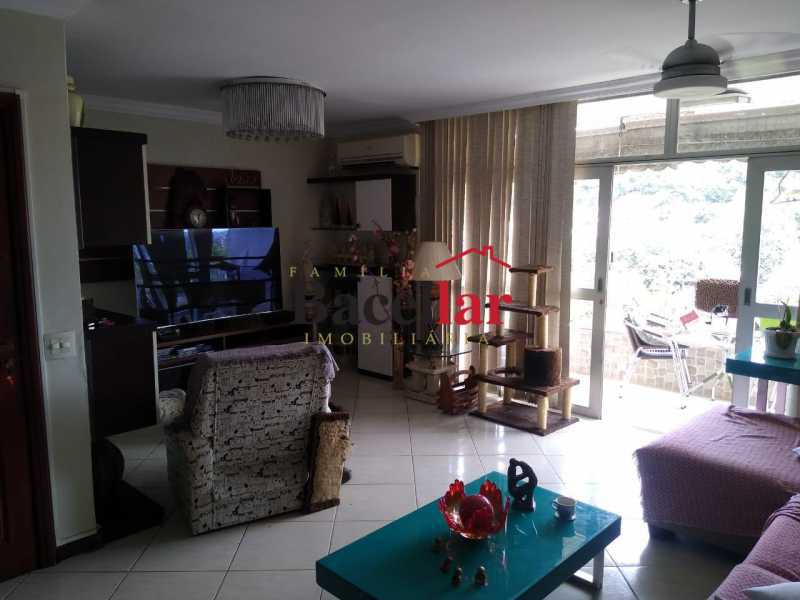 WhatsApp Image 2025-04-28 at 1 - 4