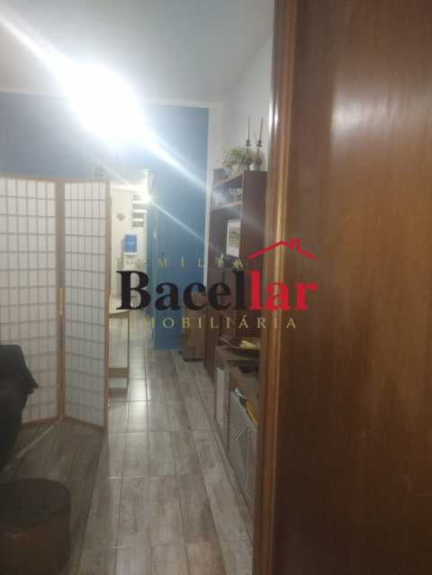 2eb41c87-9a62-4750-980d-d947aa - 4
