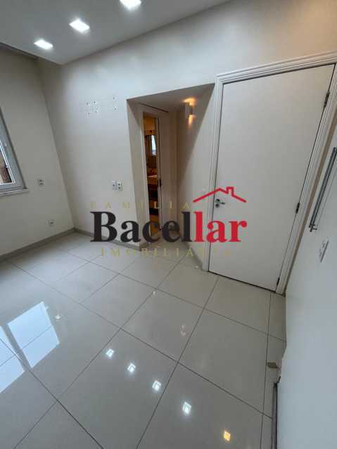d73edc05-21d7-435e-b59a-c1bf95 - 27