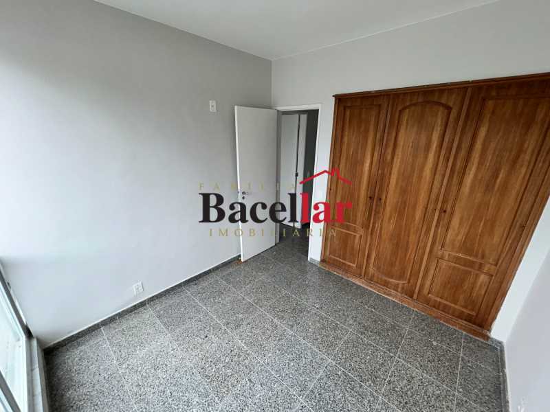 33fe1b67-65ce-4f49-9877-0fec23 - 18