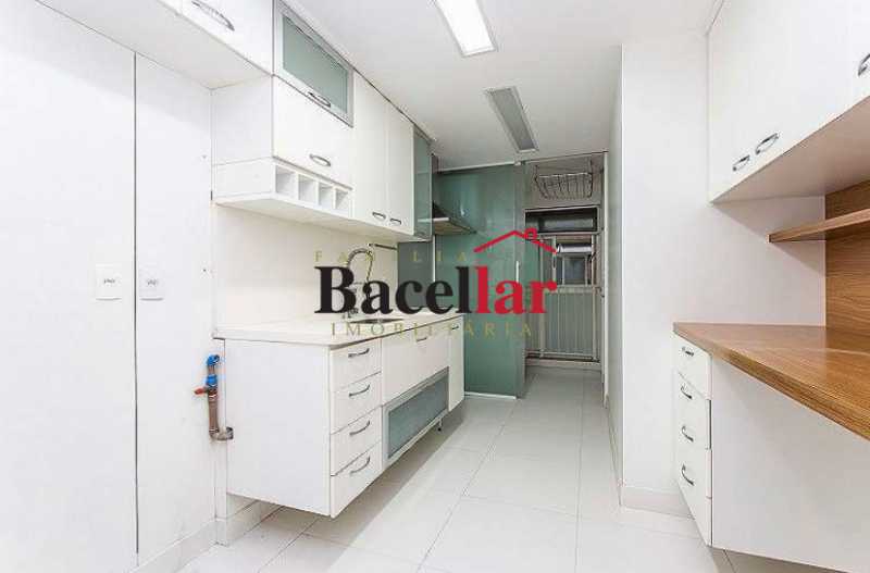 af957710-fd23-4e6c-ab86-7cb6da - 24