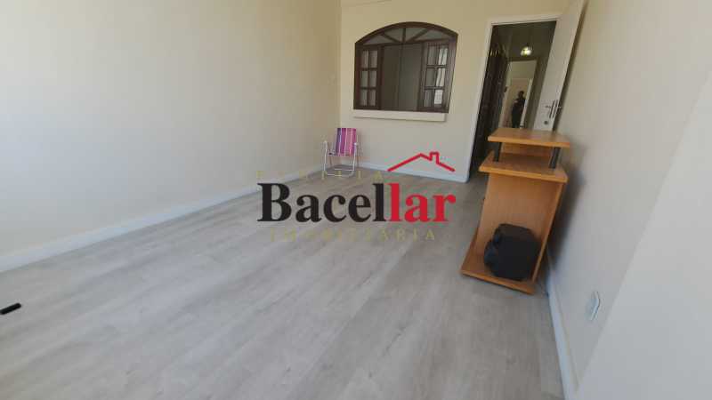 40c143f9-ea07-4e61-8981-ea0255 - 5