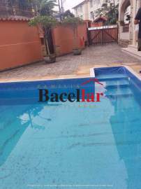 Casa com 5 Quartos, Piscina, Quintal e Vaga à Venda na Tijuca!!!Próximo a Rua Amoroso Costa!!! rj - CPCA50004