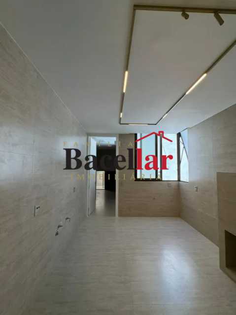 WhatsApp Image 2025-05-28 at 1 - 25