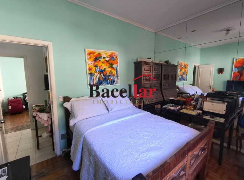 Quarto - 11