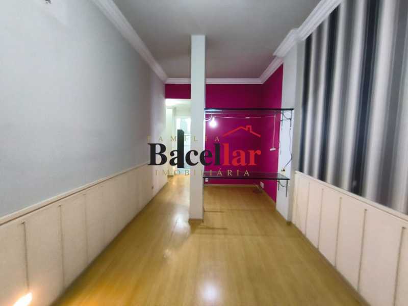 18 QUARTO SUÍTE 1.1. - 18