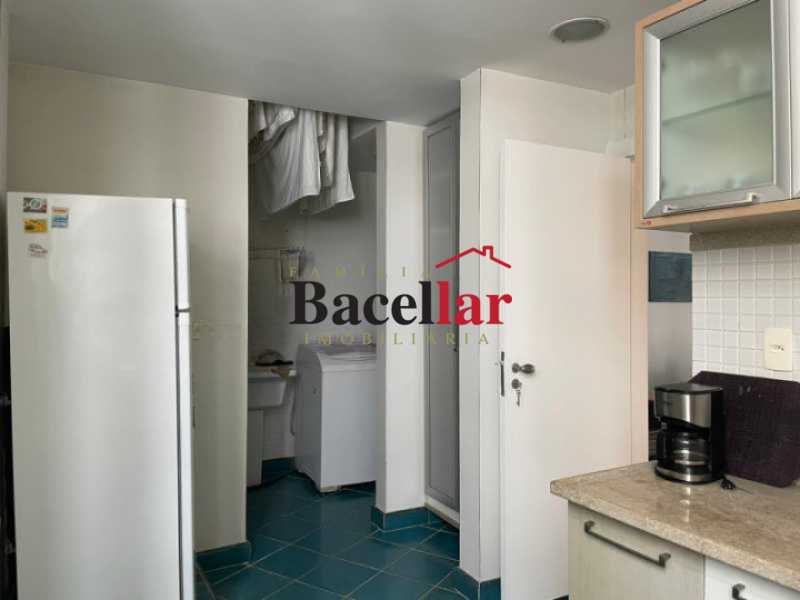becaf710-5e8b-44c8-b29b-ff6f72 - 6