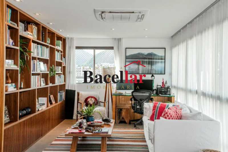 10e1d405-9574-411c-81af-fc57ae - 17