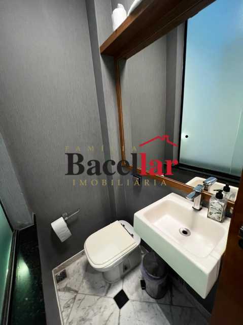 10 LAVABO. - 10