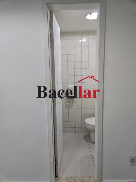 01aeb5f9-0a77-4ef6-af5d-6445c6 - 12