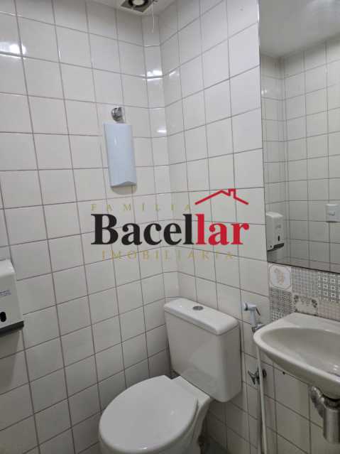 32acb8cd-e306-4676-ad5c-9c5cde - 13