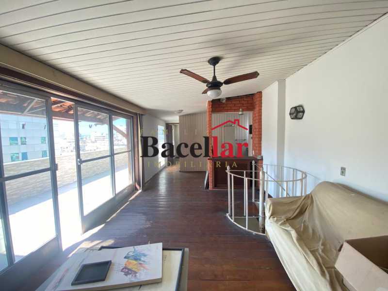 20 SALA 2. - 19