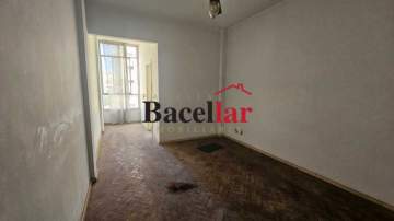 Apartamento com 1 Quarto e 1 Banheiro à Venda em Laranjeiras!!! Próximo ao Metrô!!! rj - CPAP10121