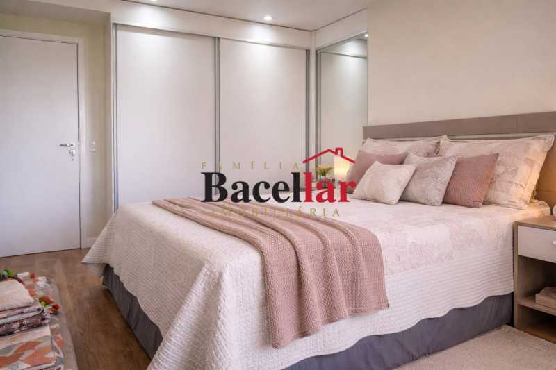 Banheiro dentro do Closet CO - 7