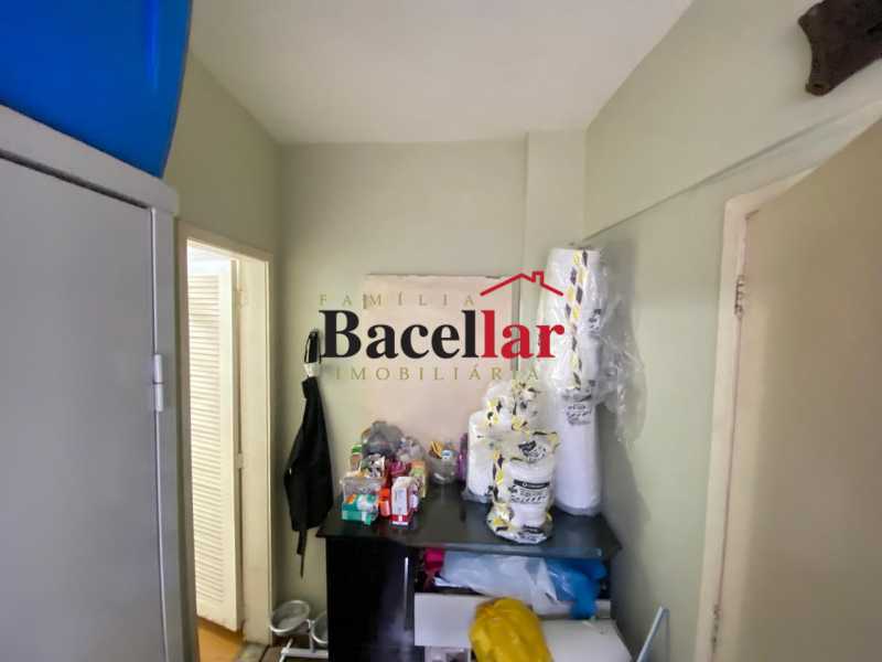 19 QUARTO DE DEPENDÊNCIA. - 19