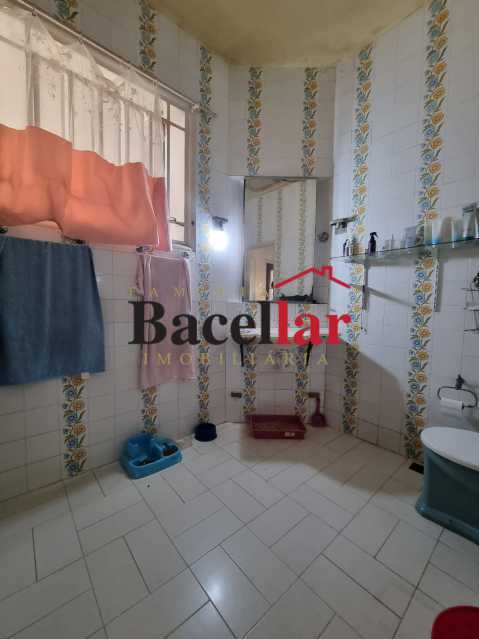 ea7c6fd8-0a1a-4a34-9672-e4df99 - 16