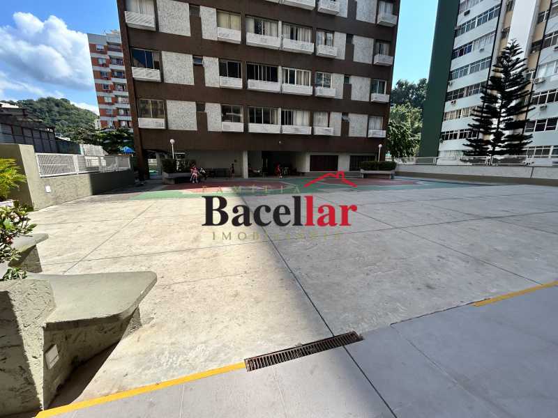 9de2c16a-84d4-48c2-a4c9-d16b15 - 16