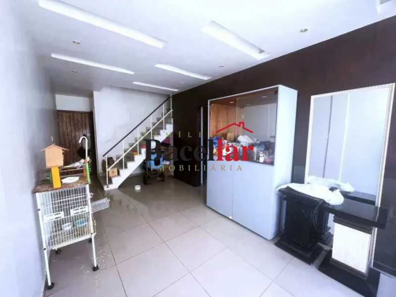 27e55394-1933-49e3-9fe7-45b620 - 7