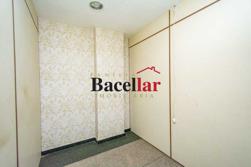 sala03-101 - 19