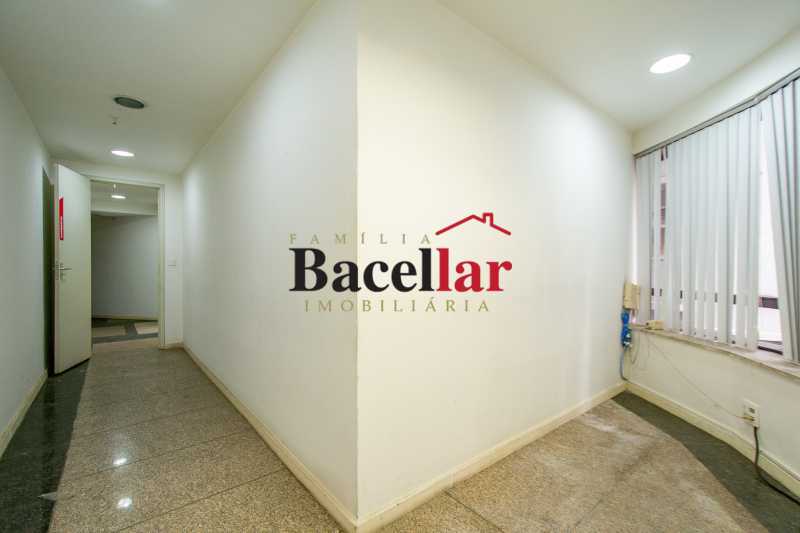 sala04-112 1 - 2