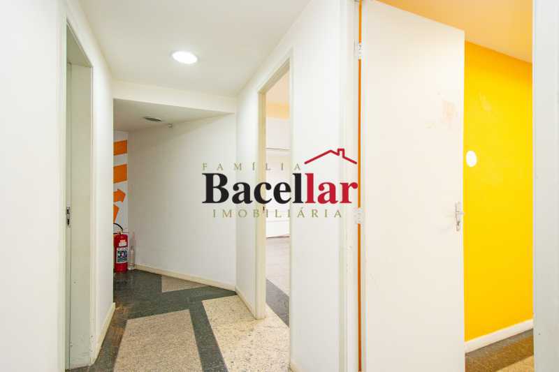 sala04-109 - 5