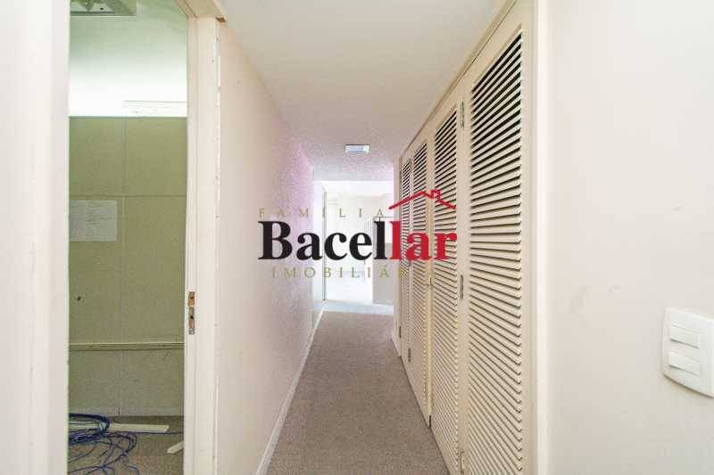 sala01-104 - 4