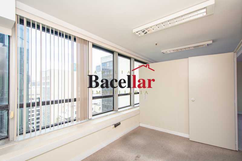 sala01-120 - 20