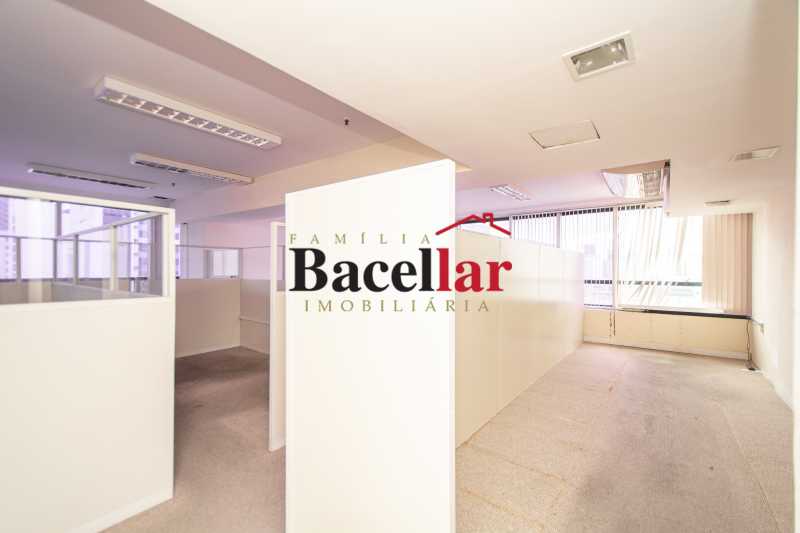 sala01-125 - 25