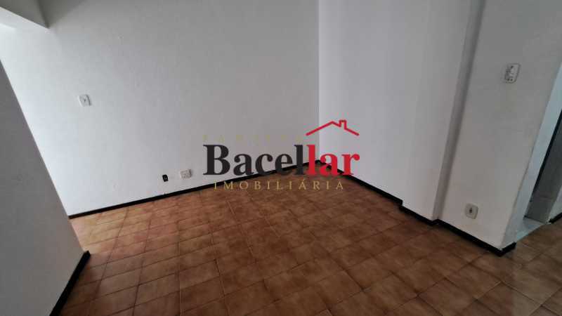 dce8cd28-7b7f-4119-b931-b3020b - 16