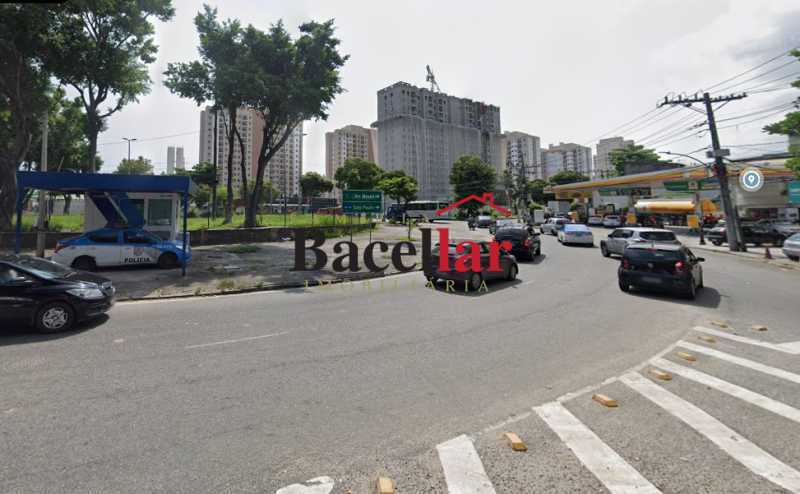 Praça do Cimento Branco e pos - 4
